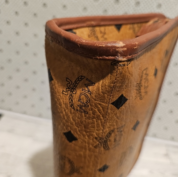 MCM Brown Leather Clutch Bag - Picture 6 of 15